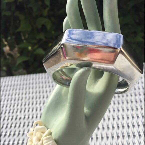 Exquisite Clara Kasavina Bracelet - Picture 3 of 4